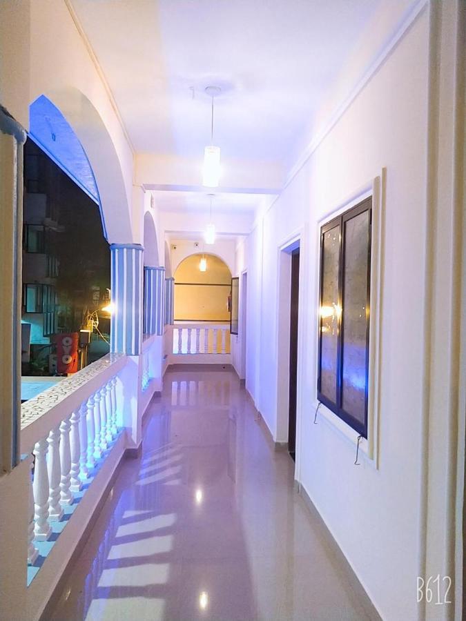 Dom'S Inn Калангут Экстерьер фото